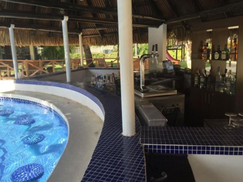 Private Family Room In Coronado Luxury Club & Suites Playa Coronado Esterno foto